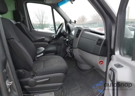 2016 Mercedes-Benz Sprinter 2500 High Roof from USA, damaged, VIN WD3PE8DD2GP308147